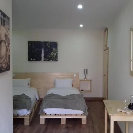 Casa Dona Eufémia Bed and breakfast